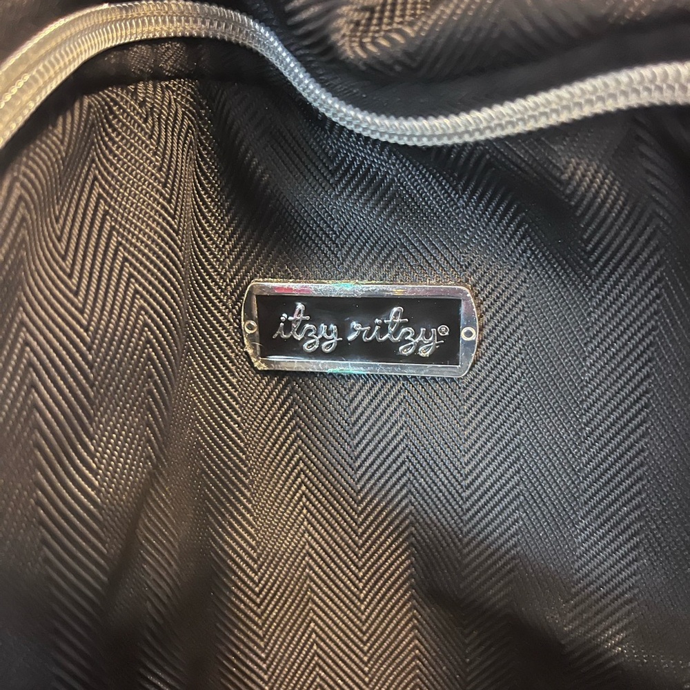 Itzy Ritzy Boss Plus Large Diaper Bag Backpack - Picture 2 of 6